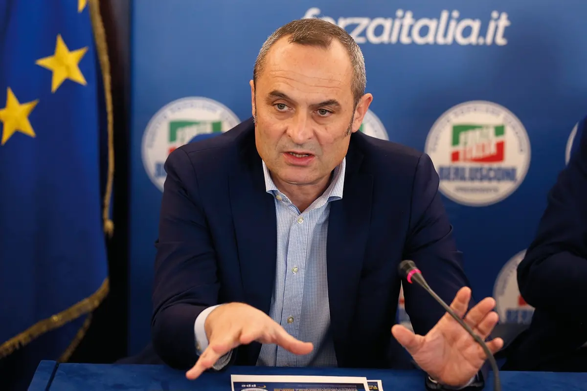 ENRICO COSTA POLITICO , IMAGOECONOMICA