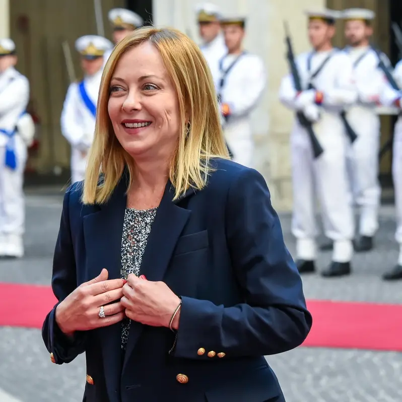 Il “lodo Meloni” sulle schede per non mettersi contro il Colle e scongiurare l’effetto-Craxi