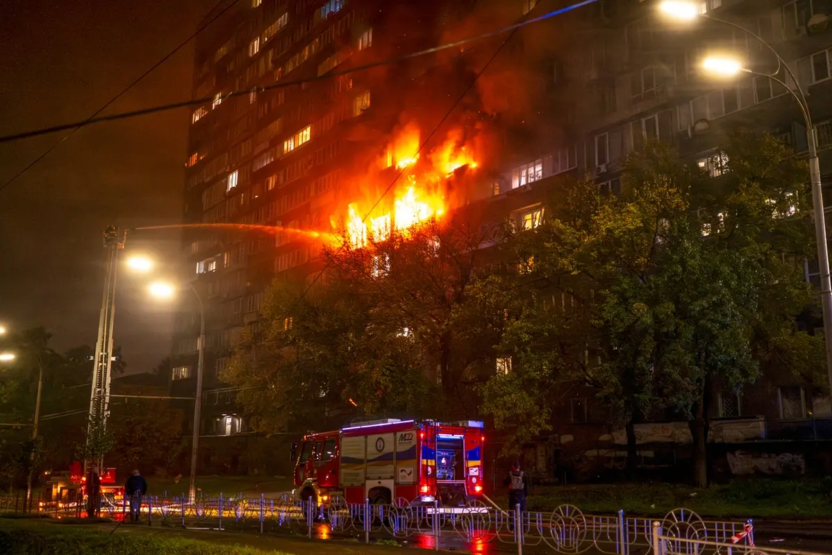 Guerra Russia Ucraina, attacco russo a Kiev , APN