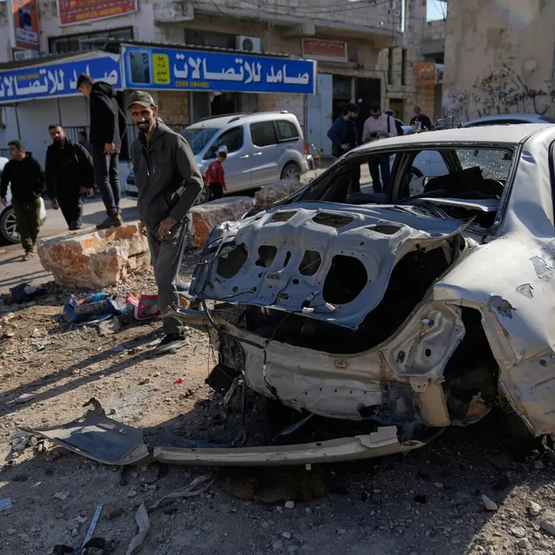 Cisgiordania, 43 arresti all’alba: morto in custodia un giovane palestinese