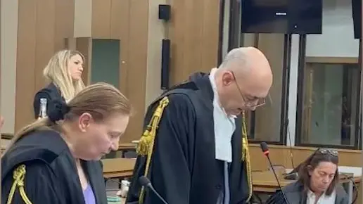 Bibbiano, denunciati gli avvocati della difesa: Mazza parla in Aula