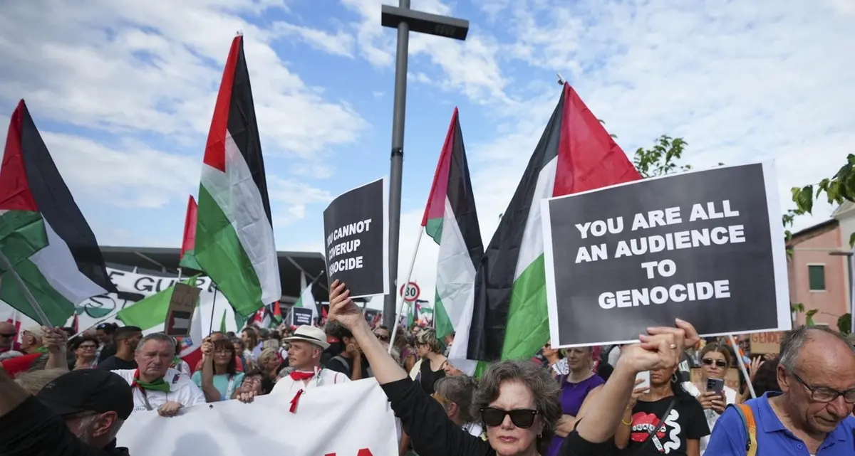 Israele-Palestina, la “guerra diversa” che ha oscurato tutti gli altri massacri