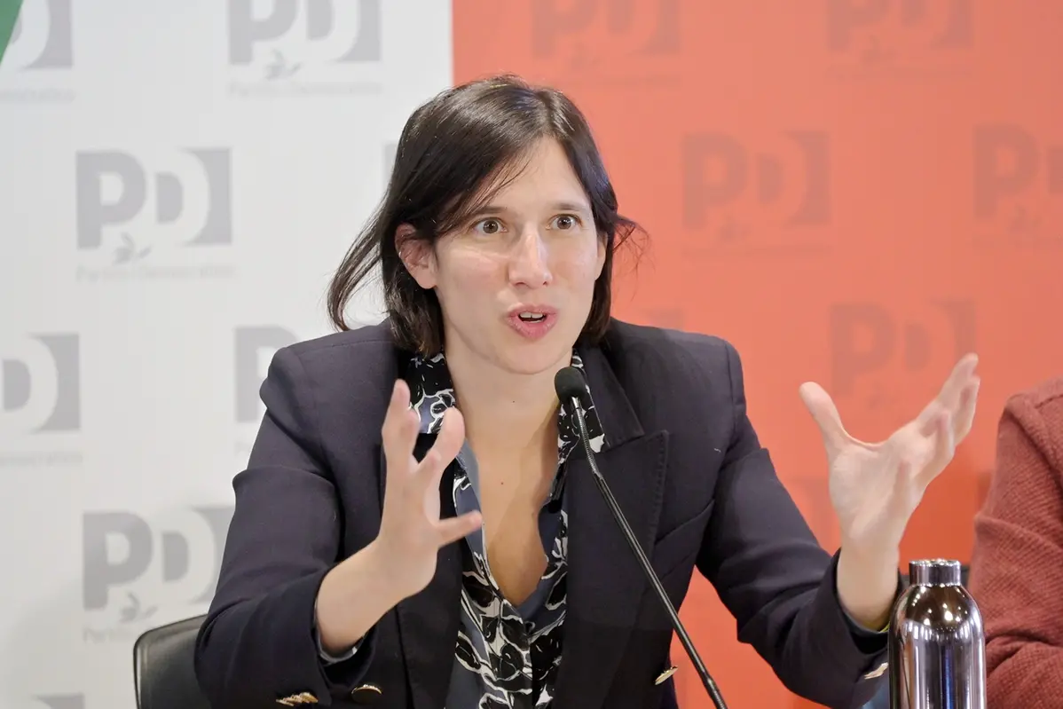 ELLY SCHLEIN POLITICO , IMAGOECONOMICA